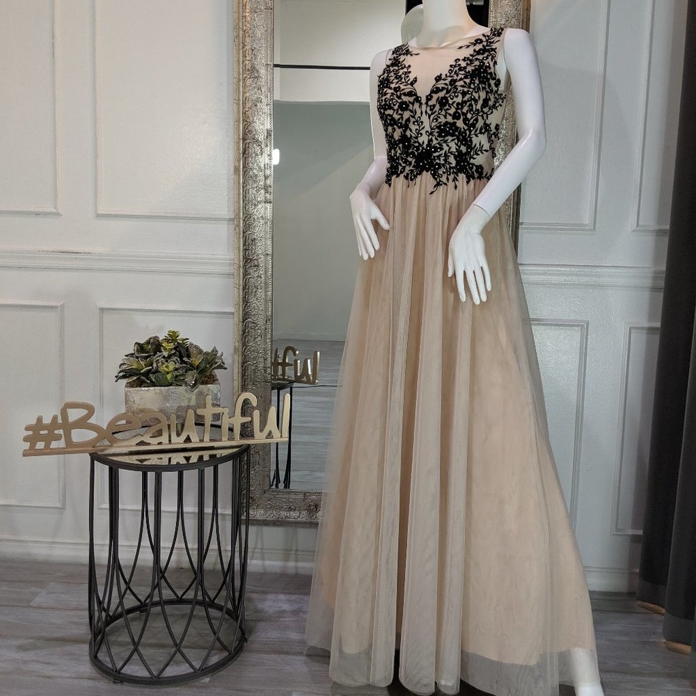 Black & Ivory Formal Evening Prom Dress Gown